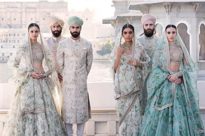 How To Choose A Stunning Wedding Outfit Matching Colors For Bride